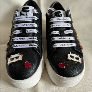 KARL LAGERFELD Cate Pins tennis size 7 never worn